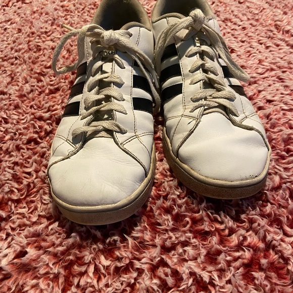 Adidas shoes - Picture 2 of 4